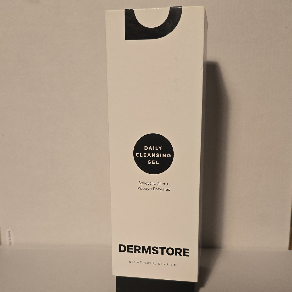 Daily Cleansing Gel - White